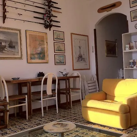 Apartment Sea Front Attic Chiavari