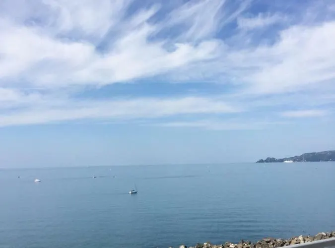 Sea Front Attic * 키아바리